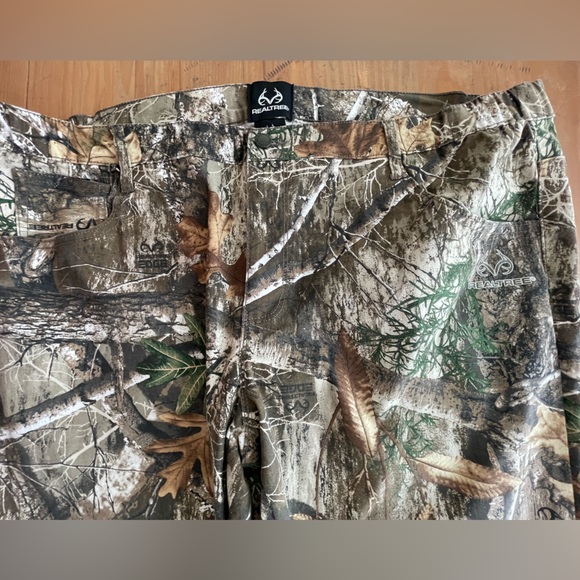 Men’s Realtree Edge Camo 5 Pocket Hunting Pants XL - Picture 3 of 9